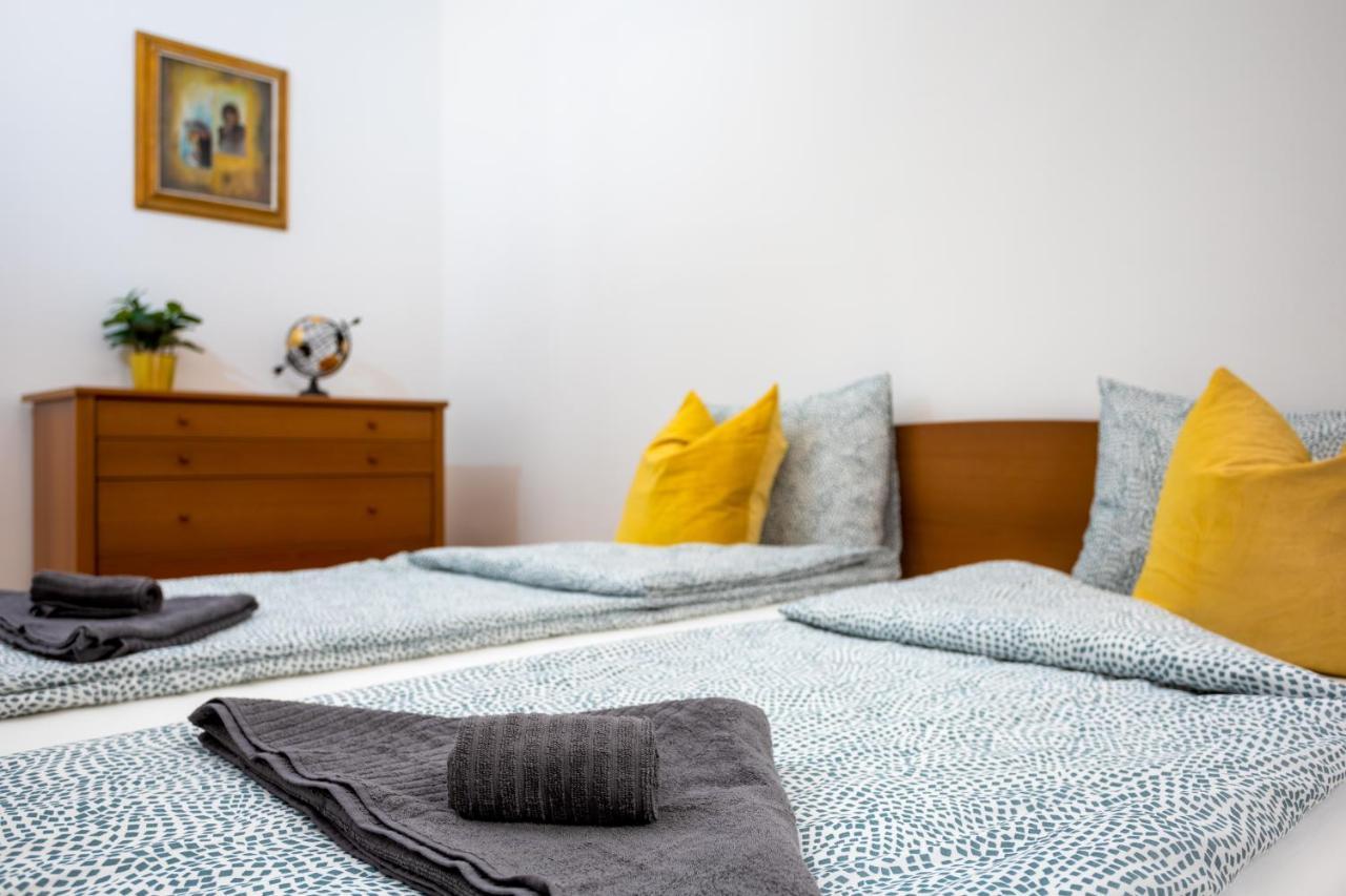 Emerald Suite With Free Parking — Photos 1